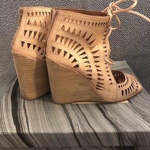 Jeffrey Campbell Rodillo-Hi Nude wedges size 7